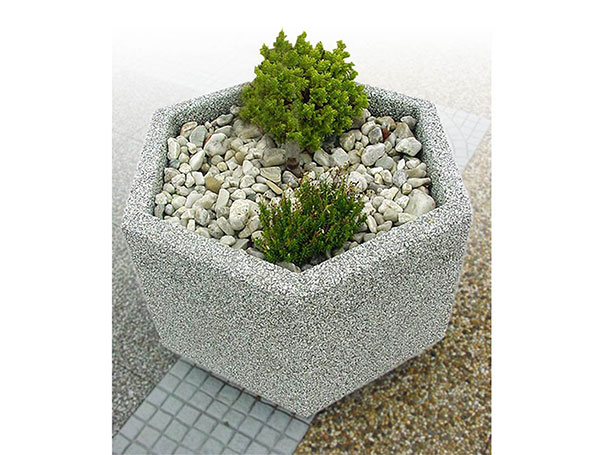 Roxanne – outdoor tables and benches