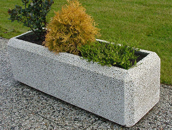 Roma – outdoor tables and benches