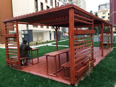 Wooden gazebo and garden seating — Elysee