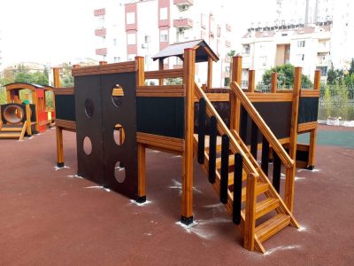 Wooden playground with dark panels — Elysee