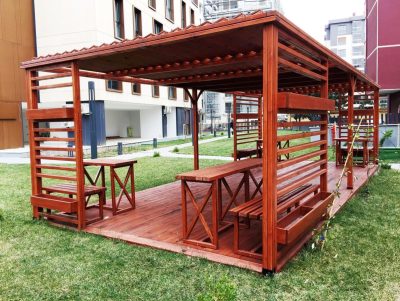 Wooden gazebo and garden seating — Elysee