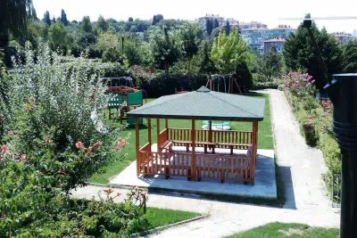 Wooden gazebo — Elysee