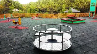 Playground roundabout — Elysee