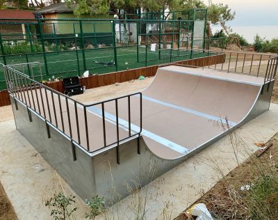 Outdoor skatepark and skate ramps — Elysee