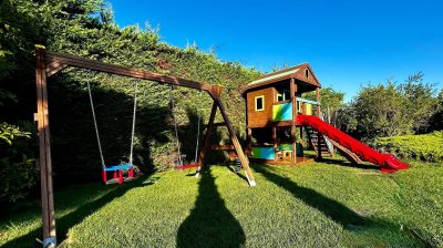 Swing and wooden play area — Elysee